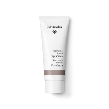 Dr.&nbsp;Hauschka Regeneration Intensiv Tagescreme: Spannkraft und Festigkeit für reife Haut