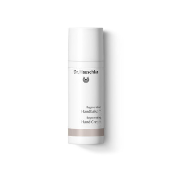 Crème pour les Mains Régénérante Dr.&nbsp;Hauschka : pour une sensation de peau lisse et satinée