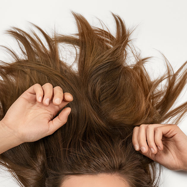 Tipps gegen trockene Kopfhaut